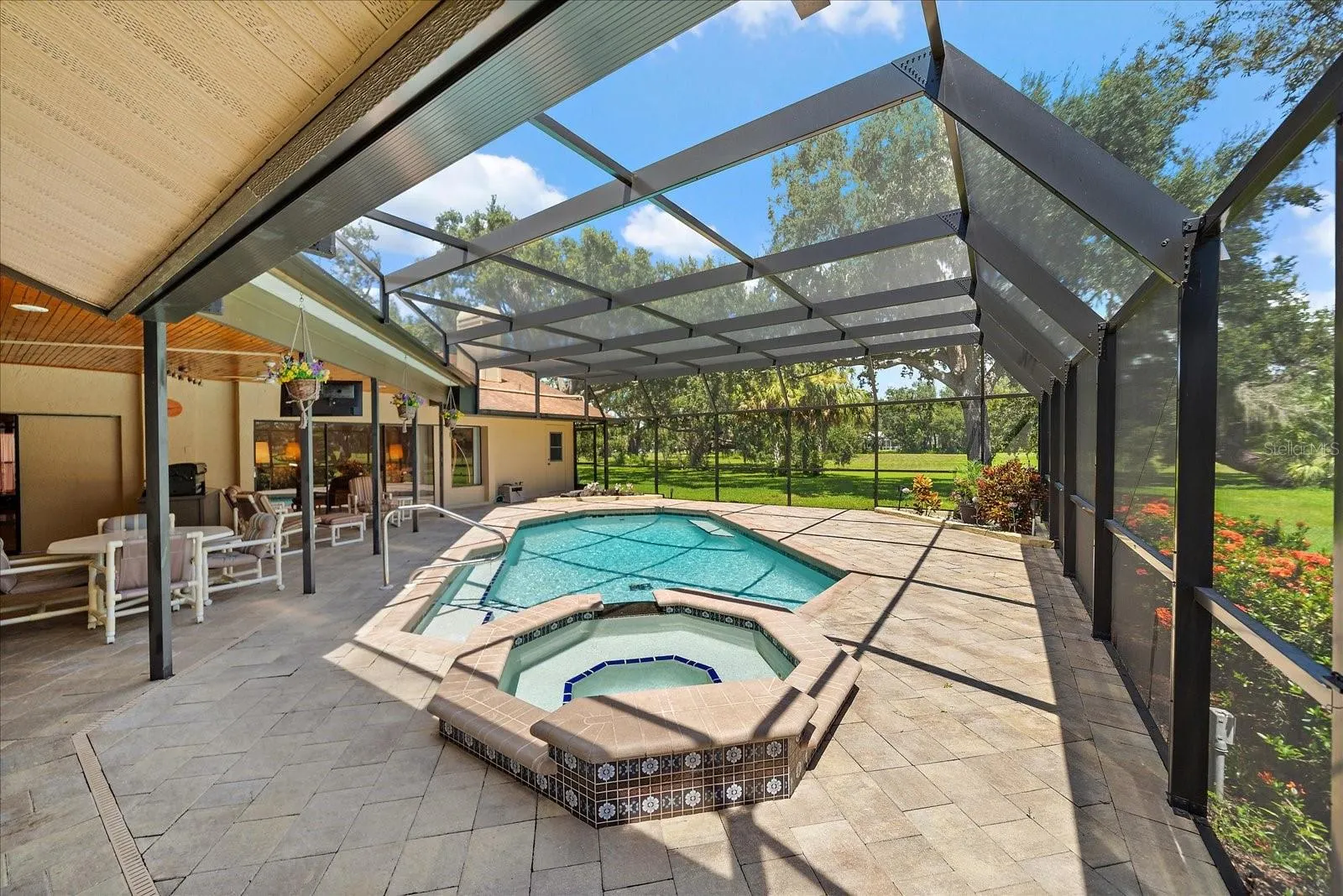 2910 OLD ORCHARD LN