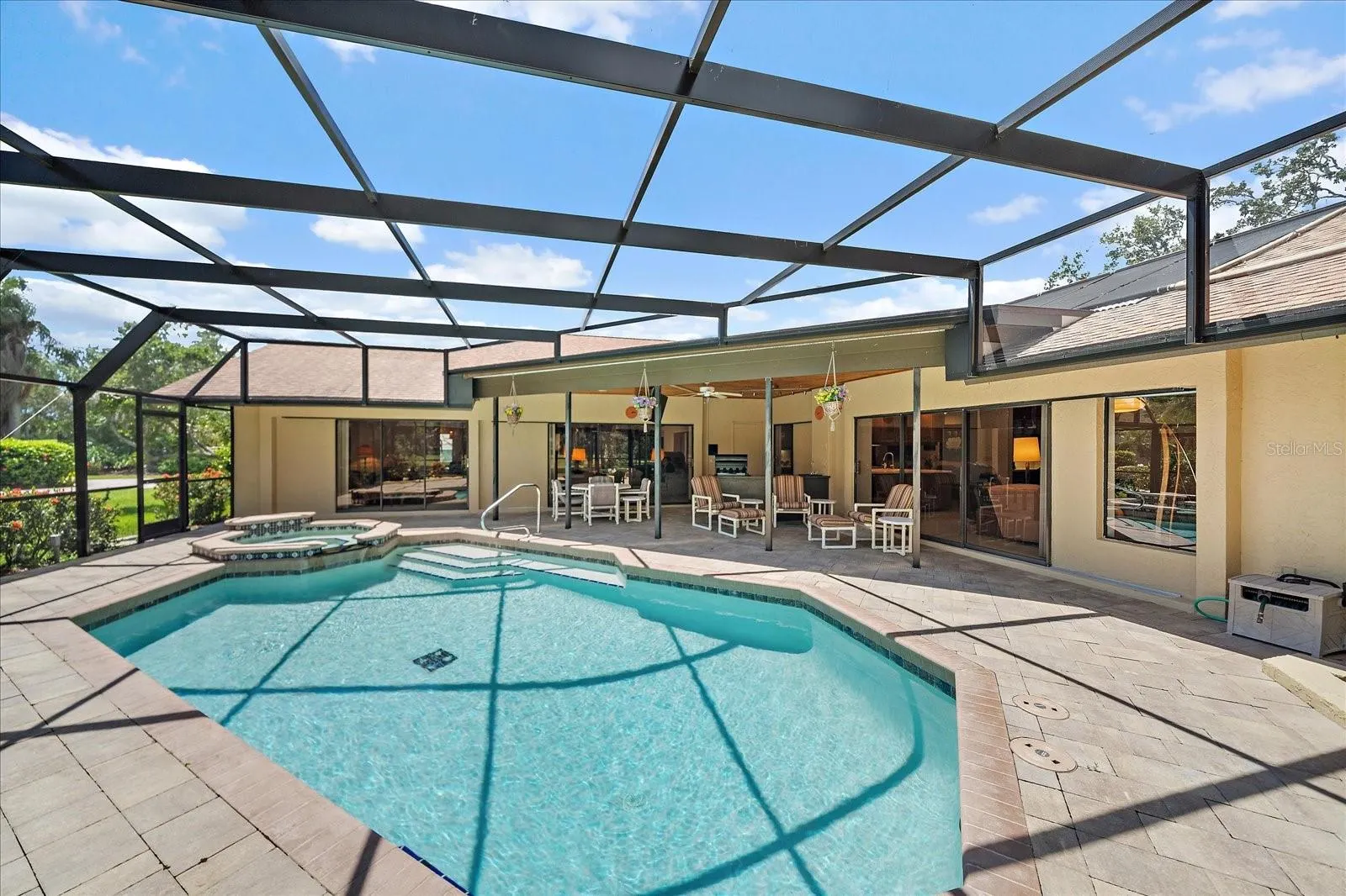 2910 OLD ORCHARD LN