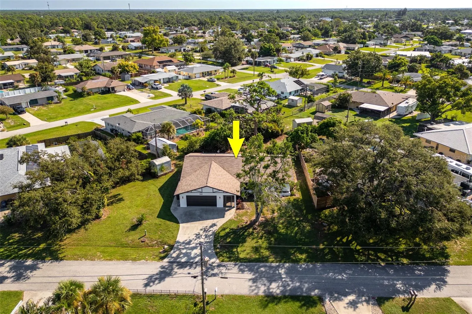 1951 GREENLAWN DR