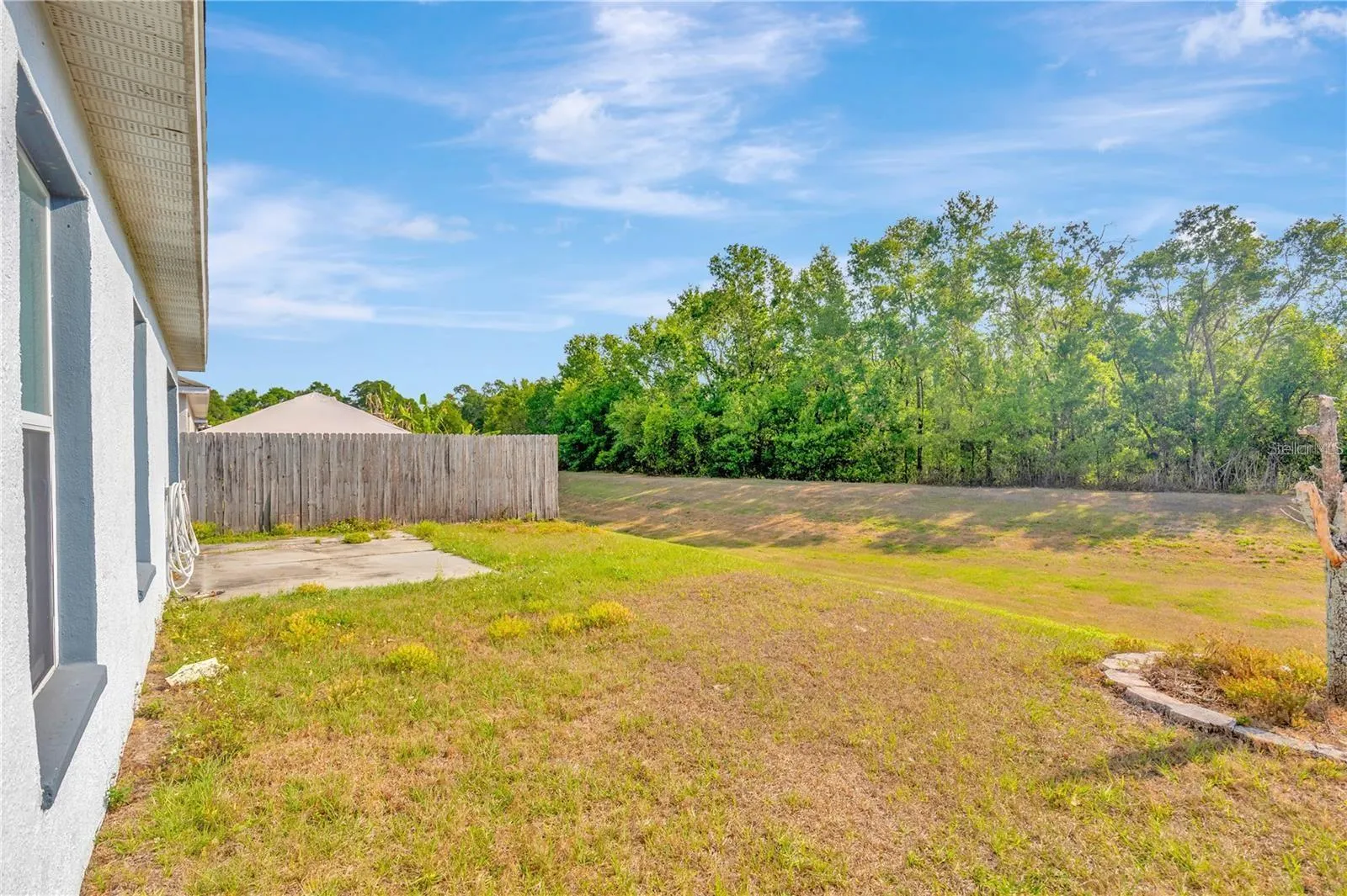 504 LINDSAY ANNE CT