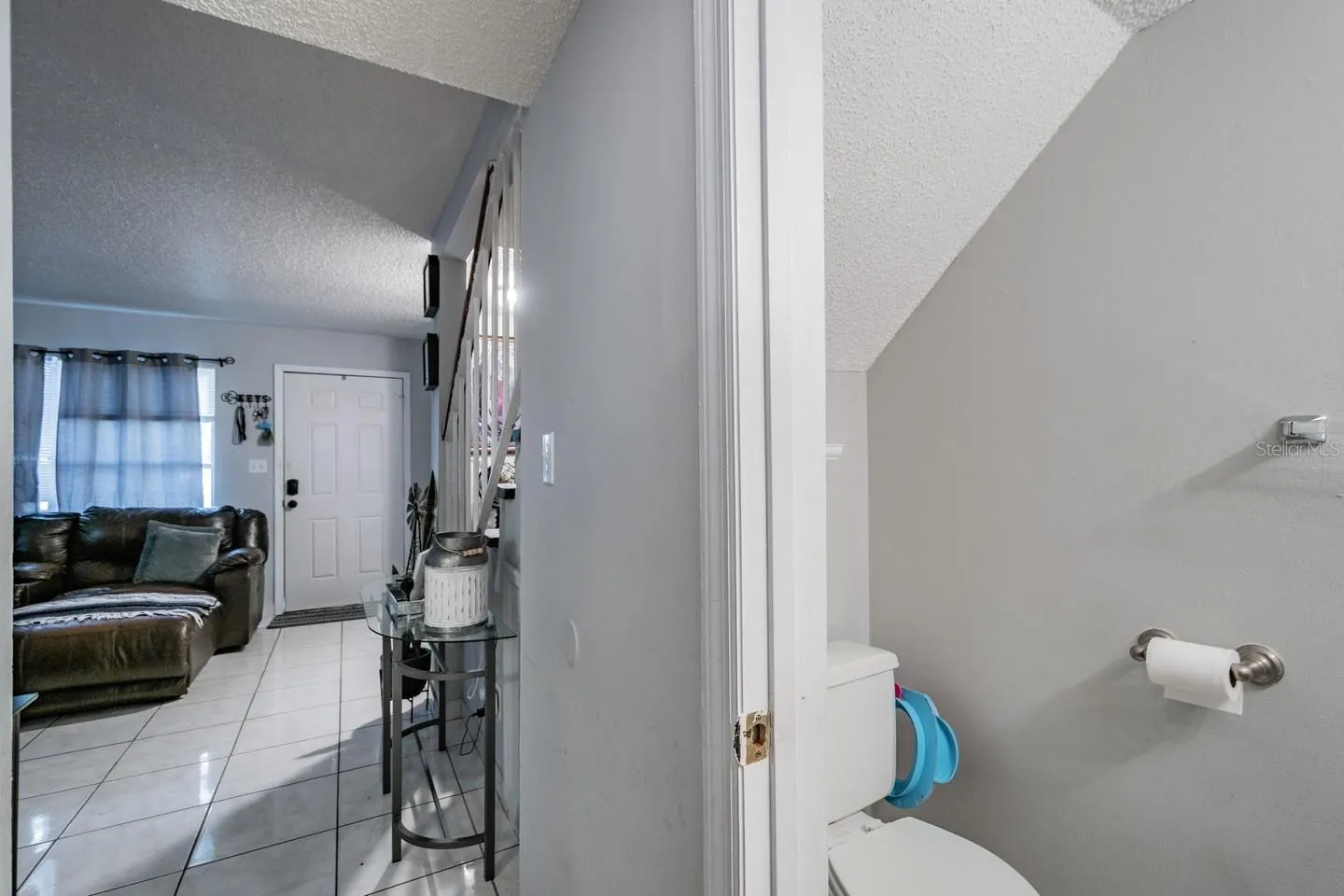 210 AMHERST AVE #100, #100