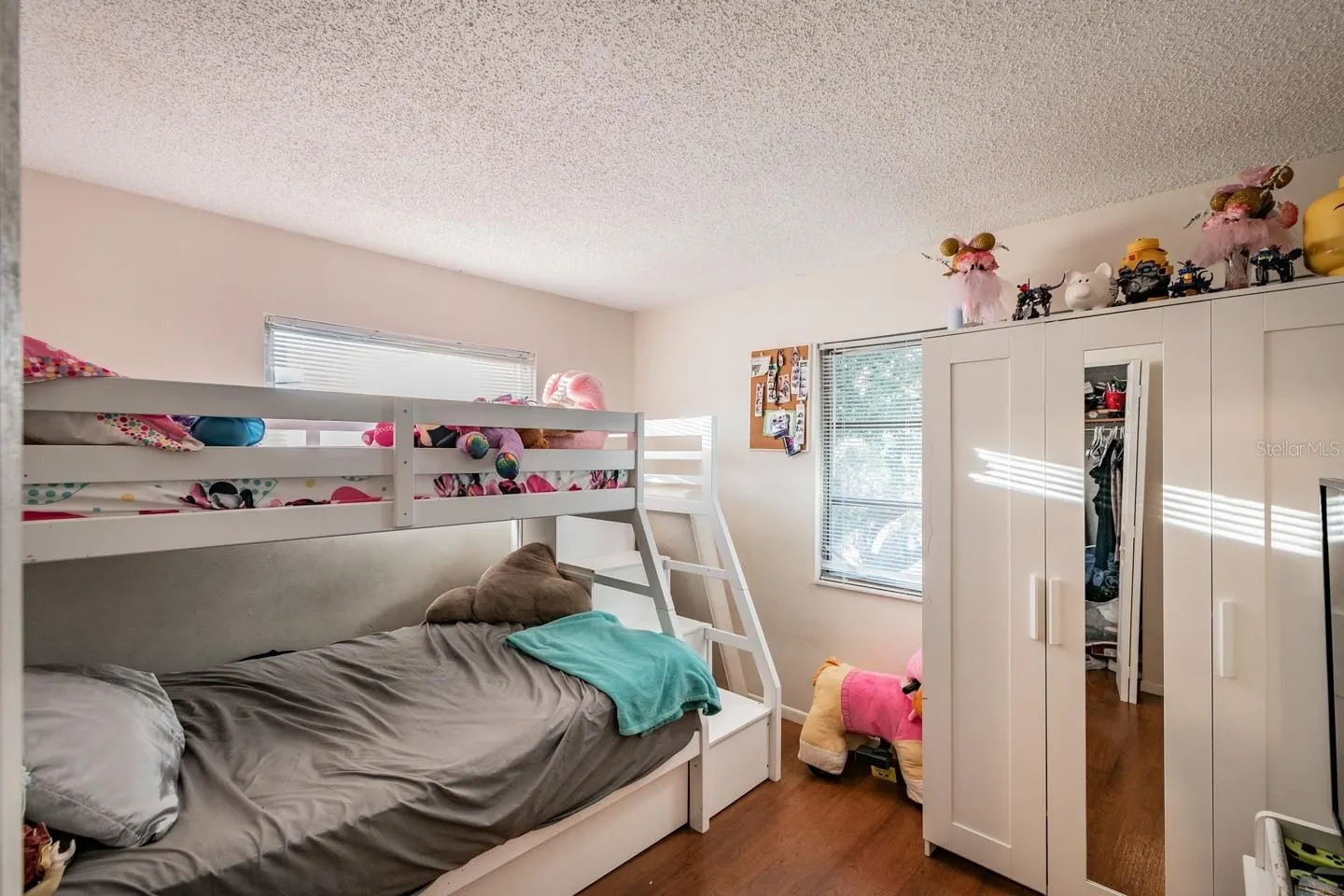 210 AMHERST AVE #100, #100