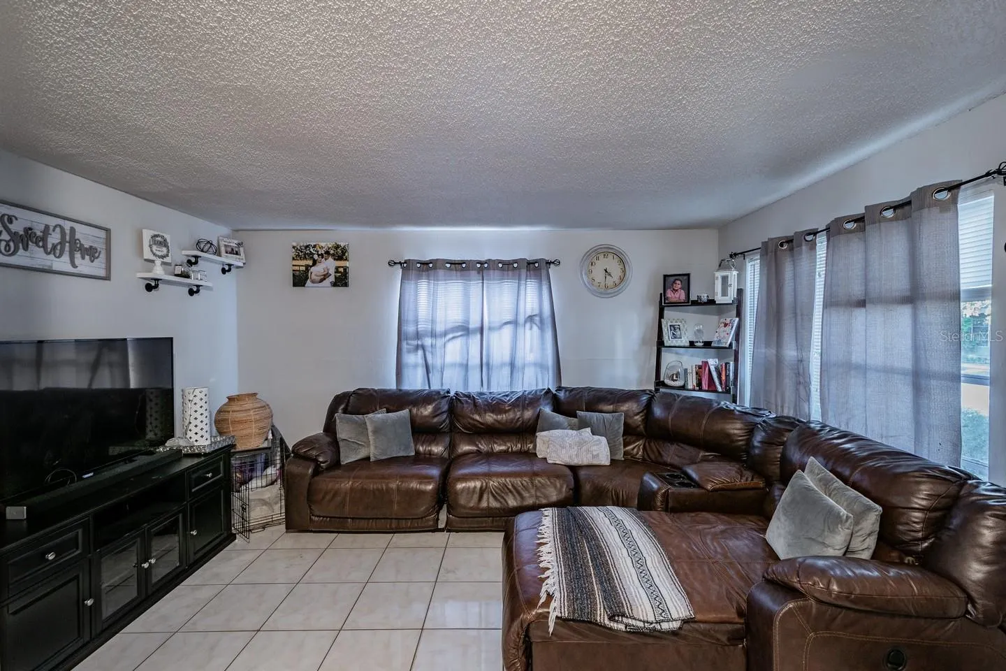 210 AMHERST AVE #100, #100
