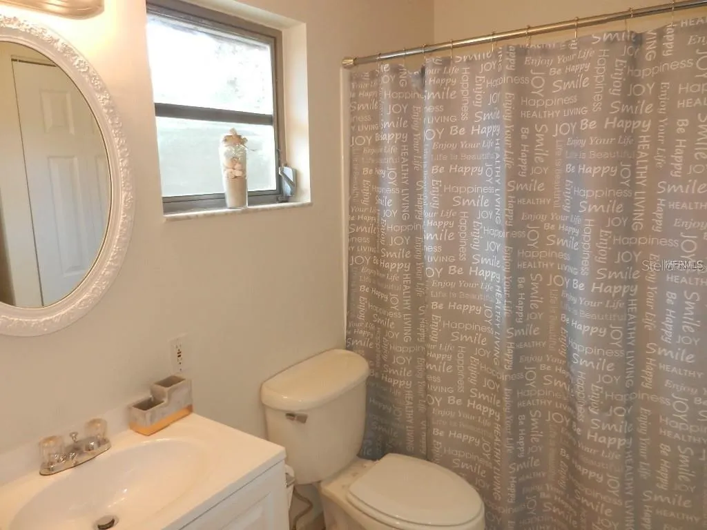 210 AMHERST AVE #100, #100