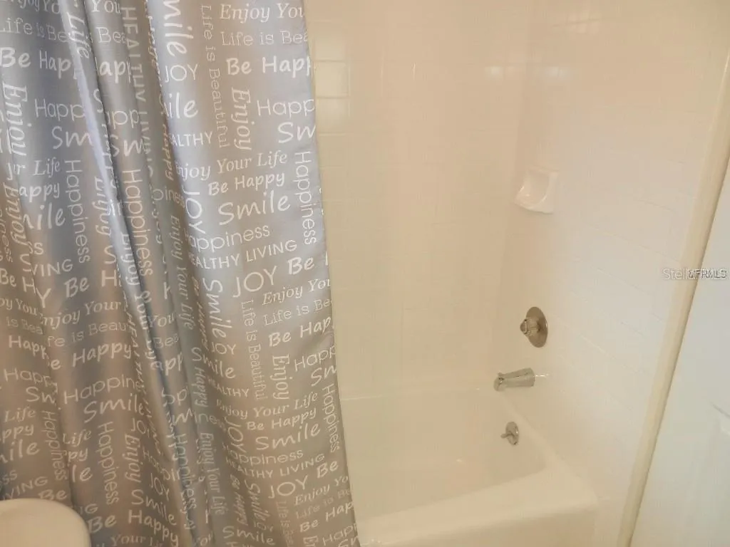 210 AMHERST AVE #100, #100