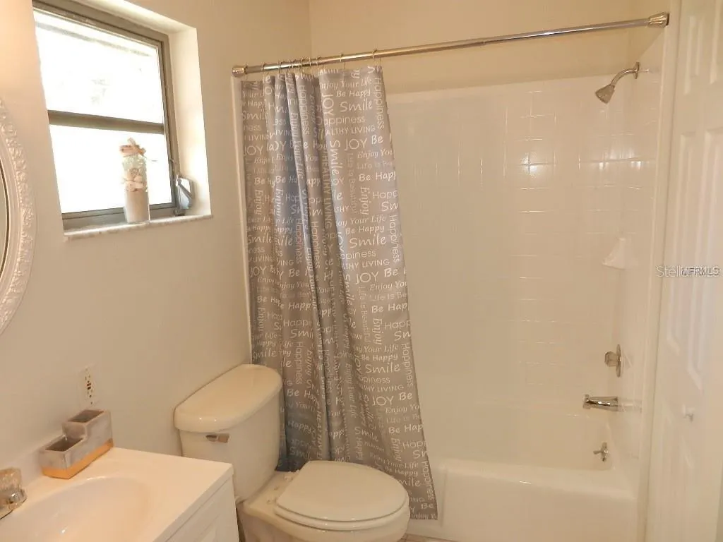 210 AMHERST AVE #100, #100