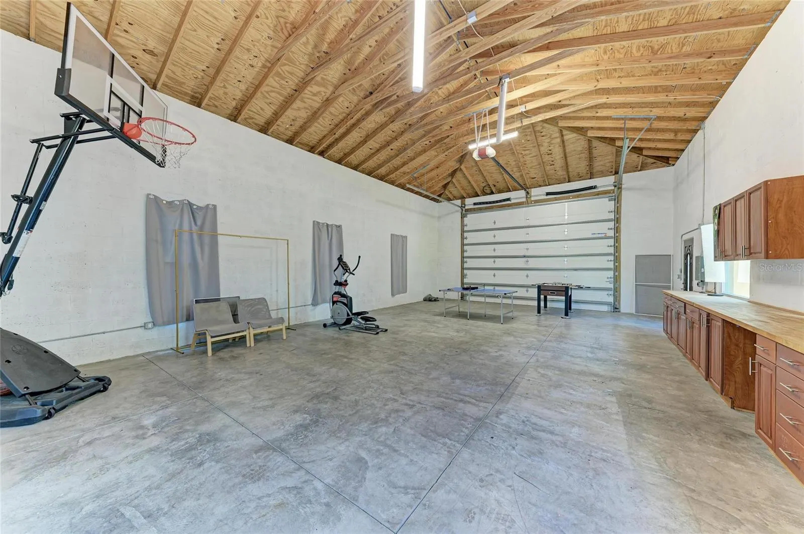 2820 ALLIANCE AVE