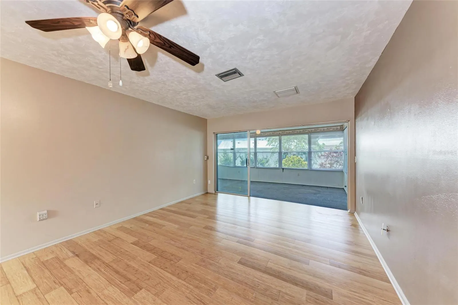 7407 14TH AVE W