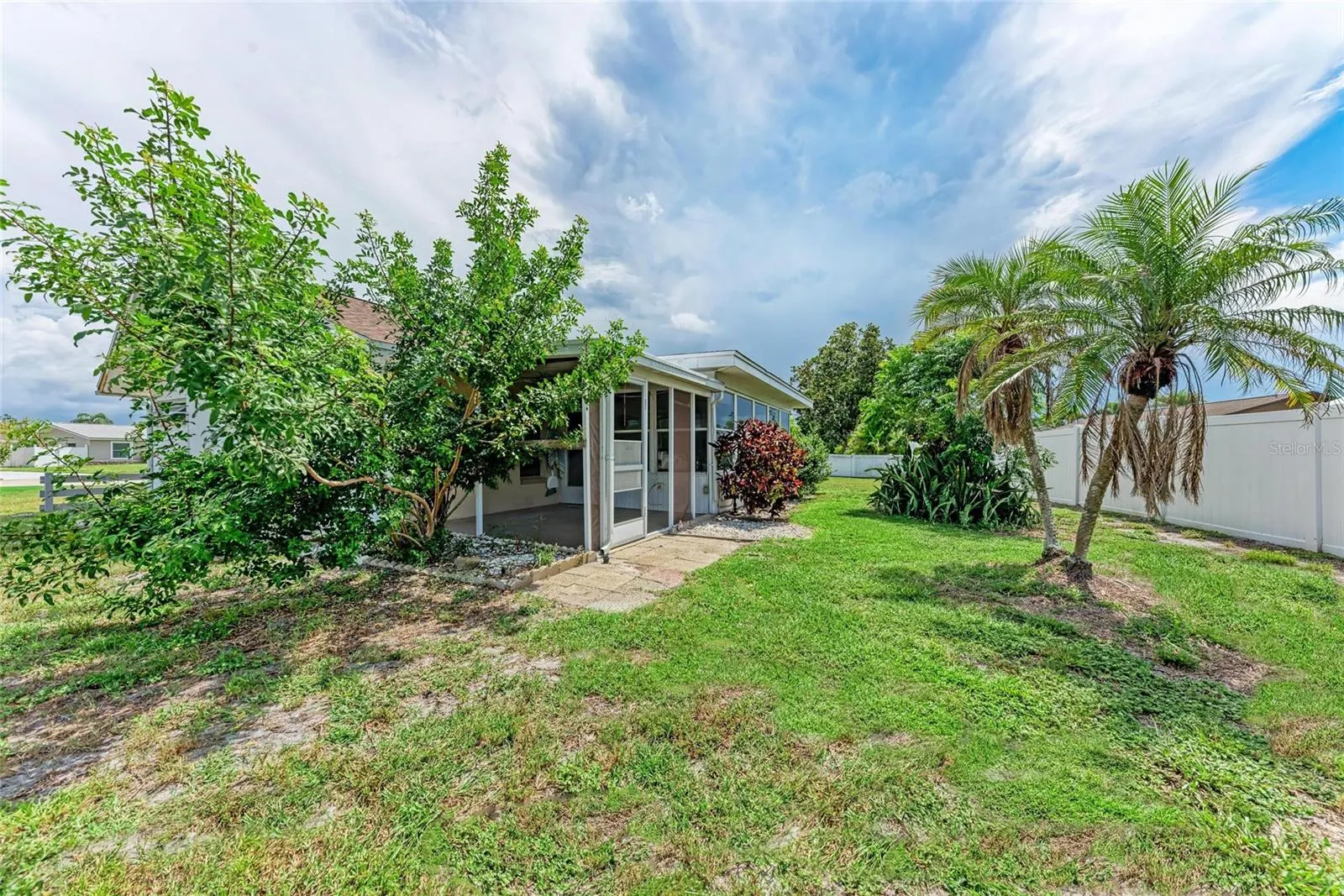 7407 14TH AVE W