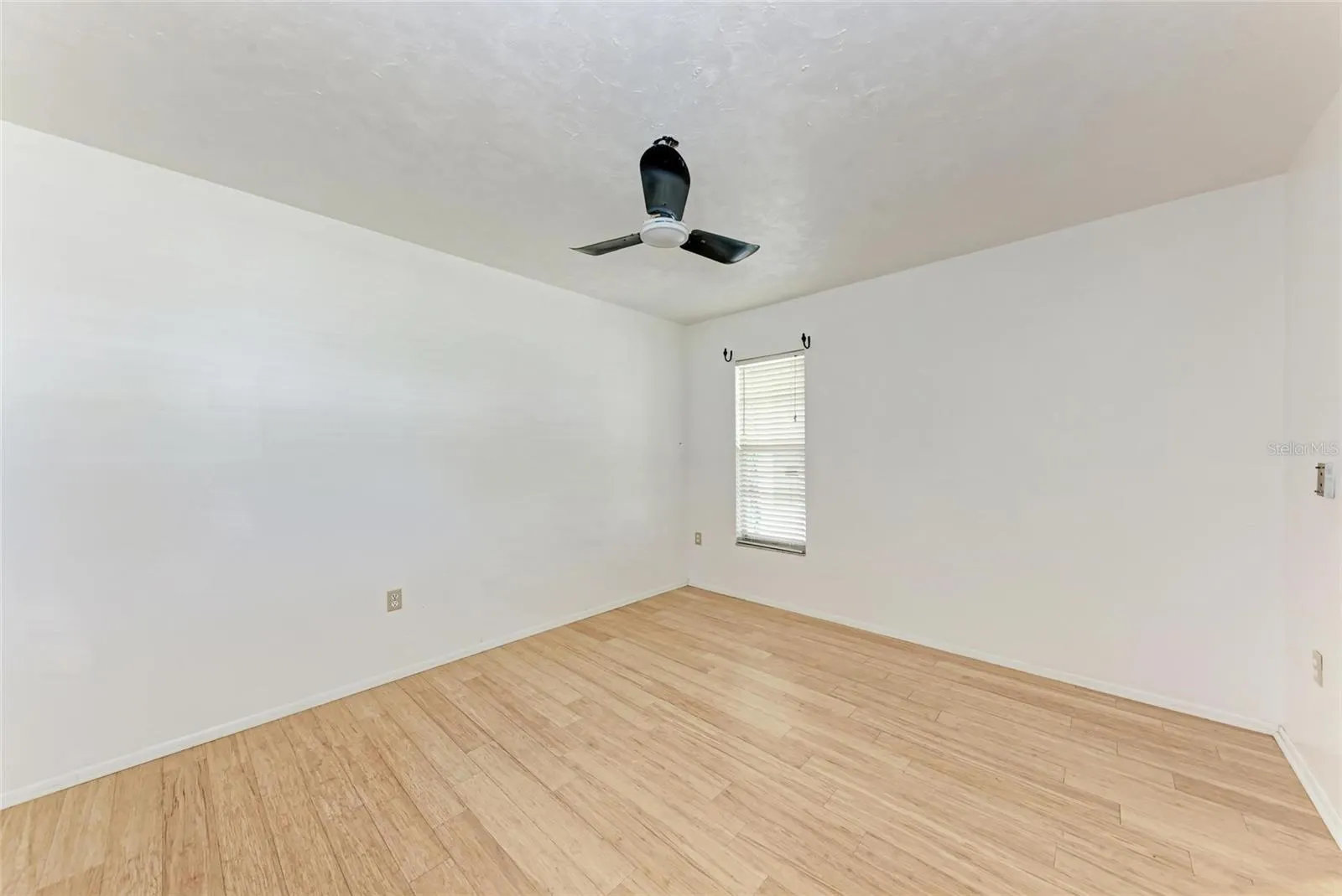 7407 14TH AVE W