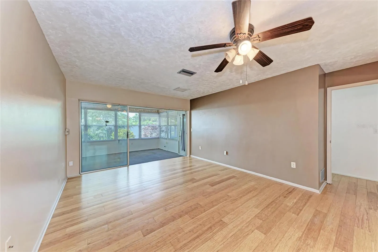 7407 14TH AVE W