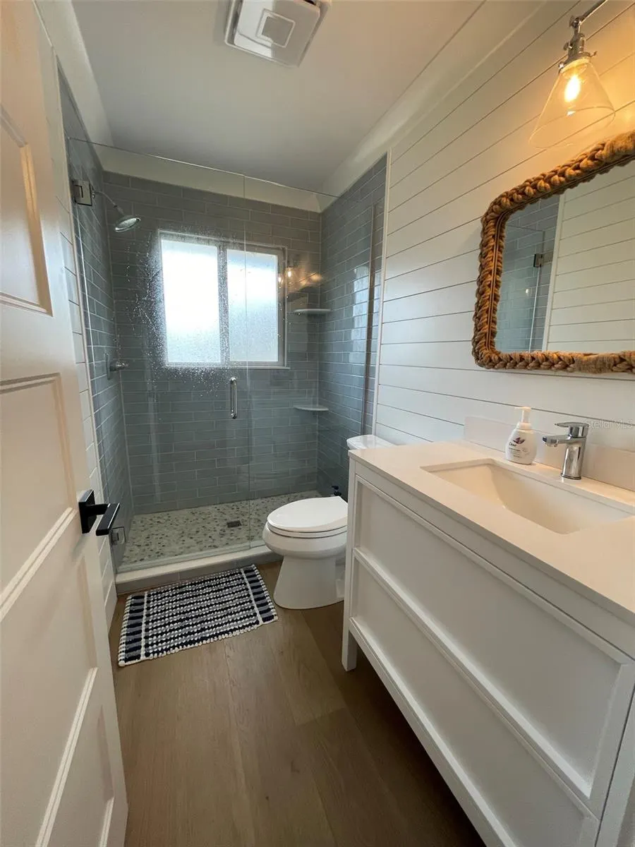 1833 PANDORA DR