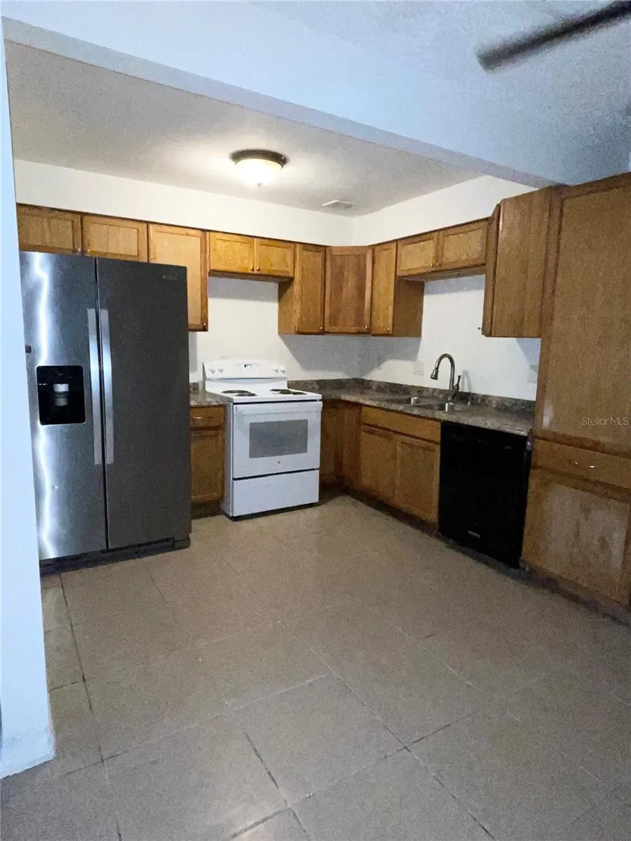 428 GRANADA BLVD
