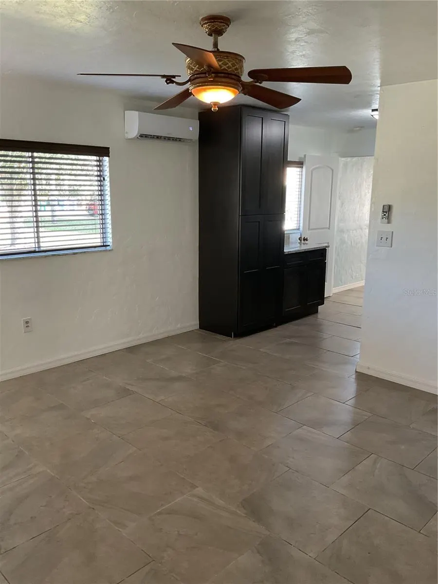 8101 COUNTRY RD #101, #101