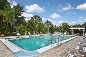 8101 COUNTRY RD #101, #101