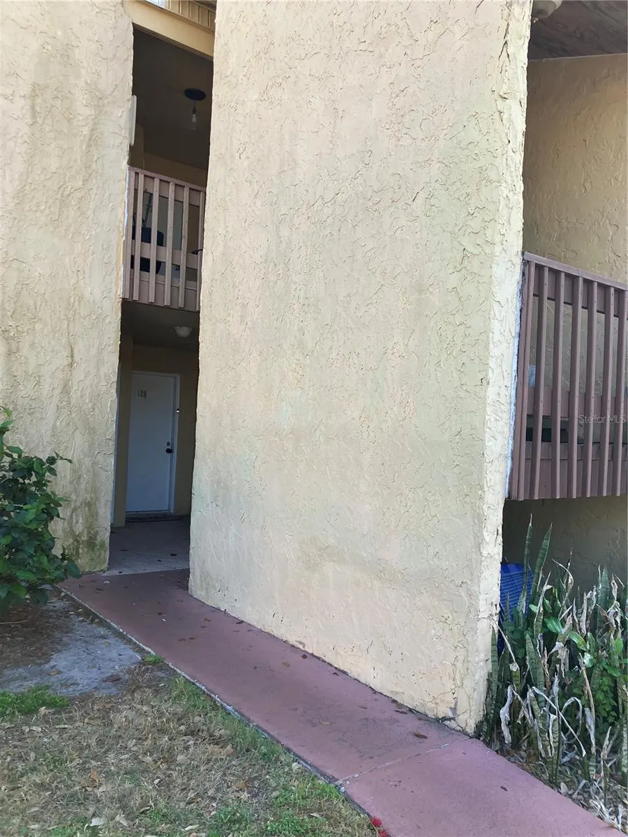 3427 CLARK #127, #127