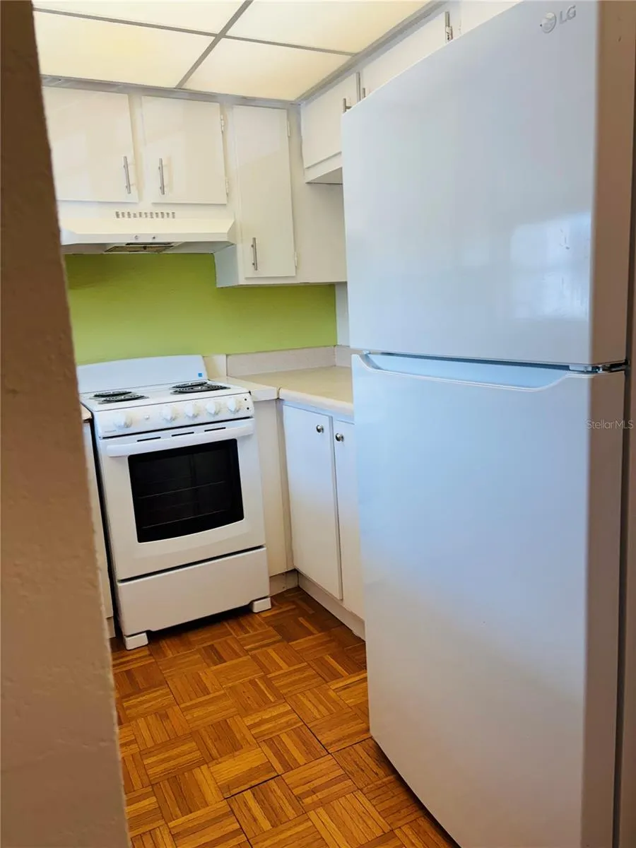 205 46TH AVENUE TER W #427, #427