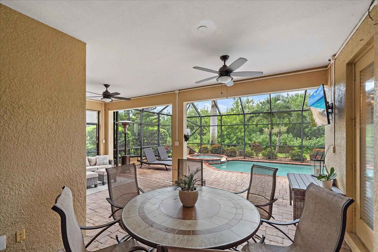 131 RIVER ENCLAVE CT