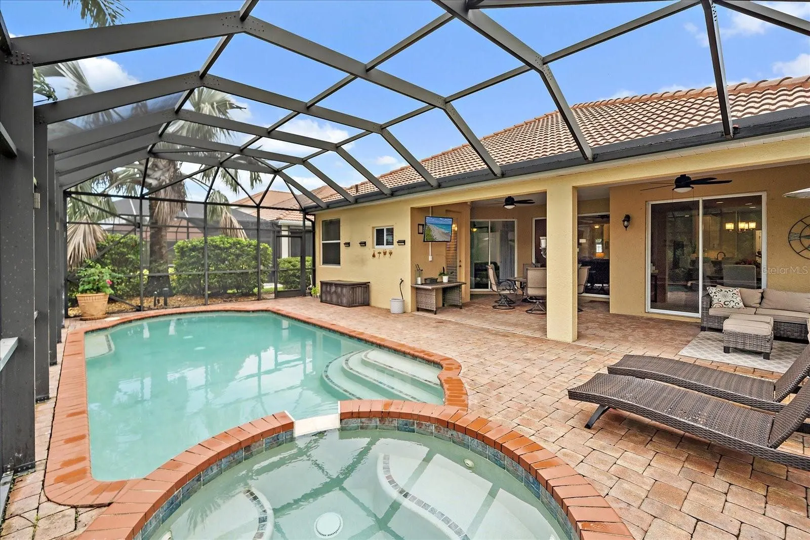 131 RIVER ENCLAVE CT