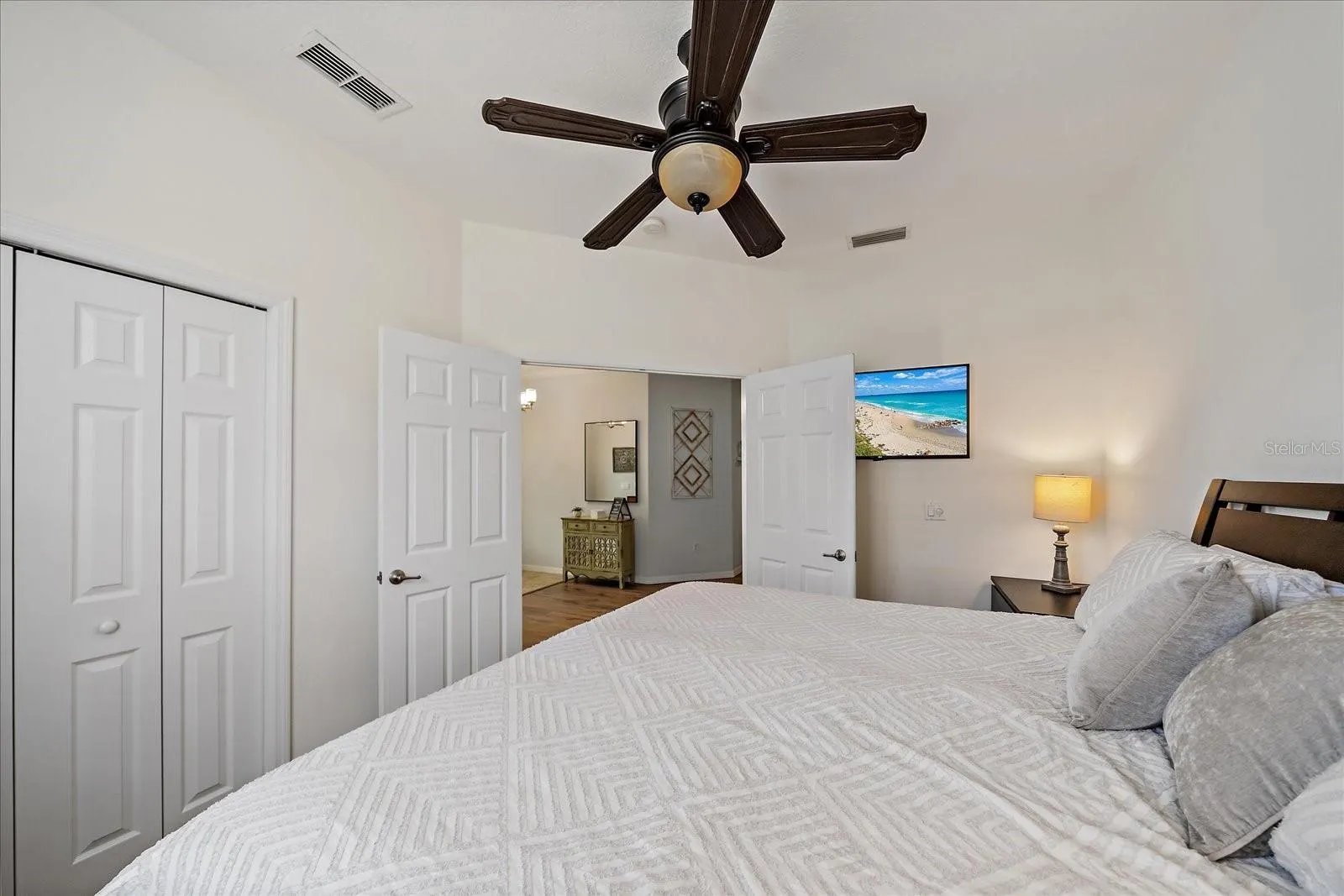 131 RIVER ENCLAVE CT