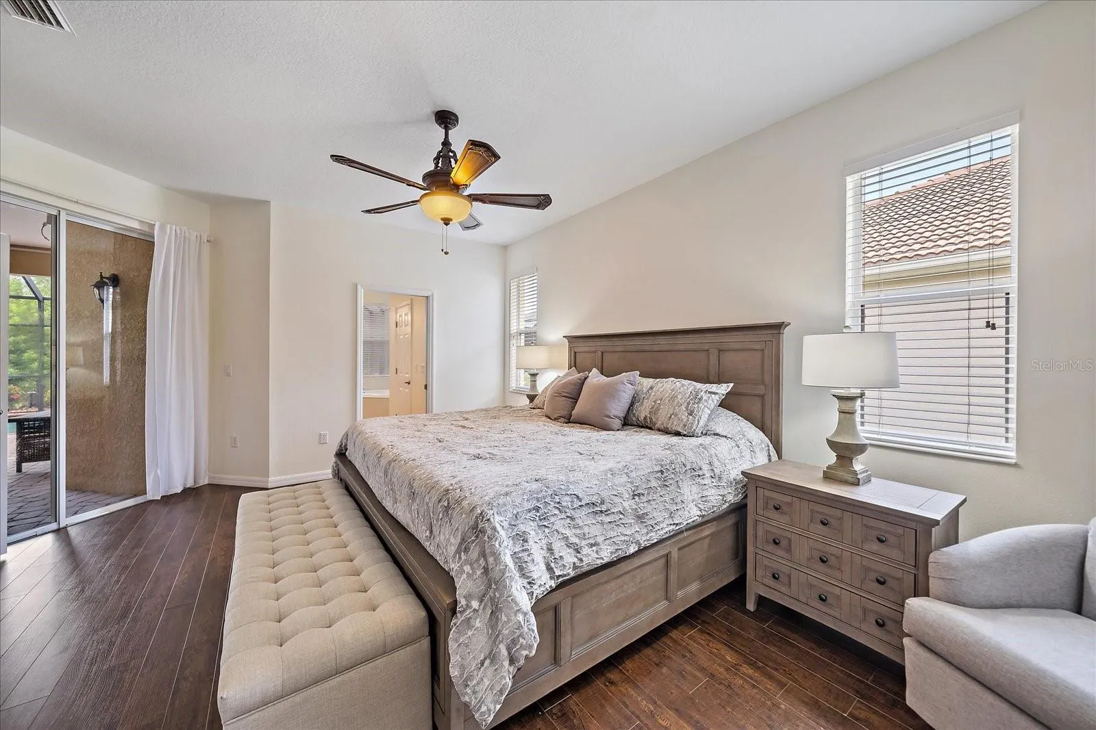 131 RIVER ENCLAVE CT