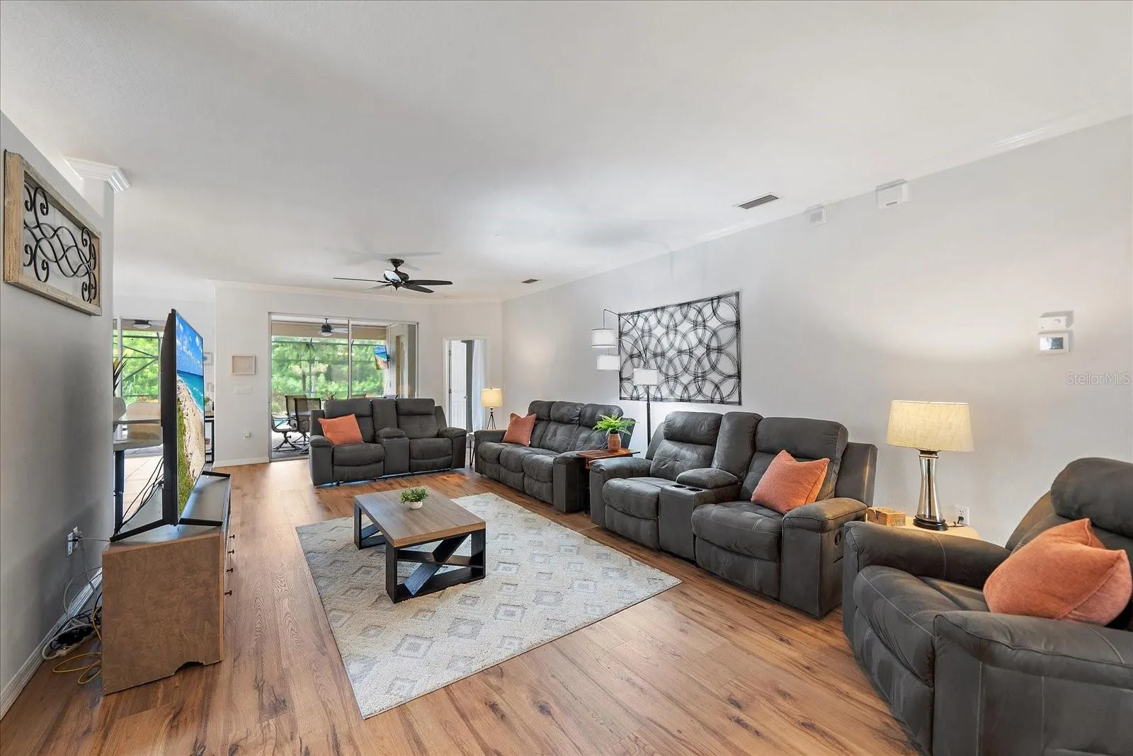 131 RIVER ENCLAVE CT