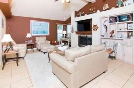 1508 CARROLWOOD DR