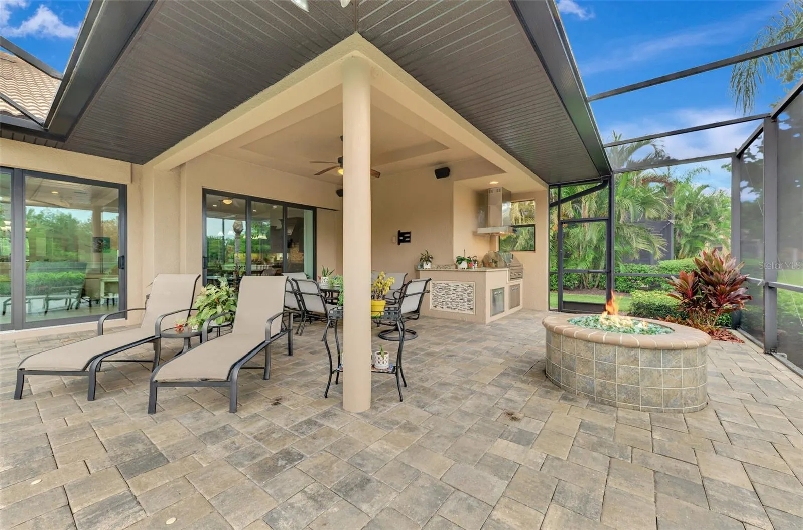 14703 SECRET HARBOR PL