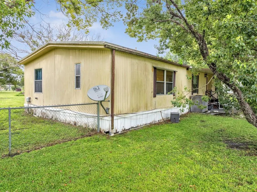 5601 LAKE LIZZIE DR