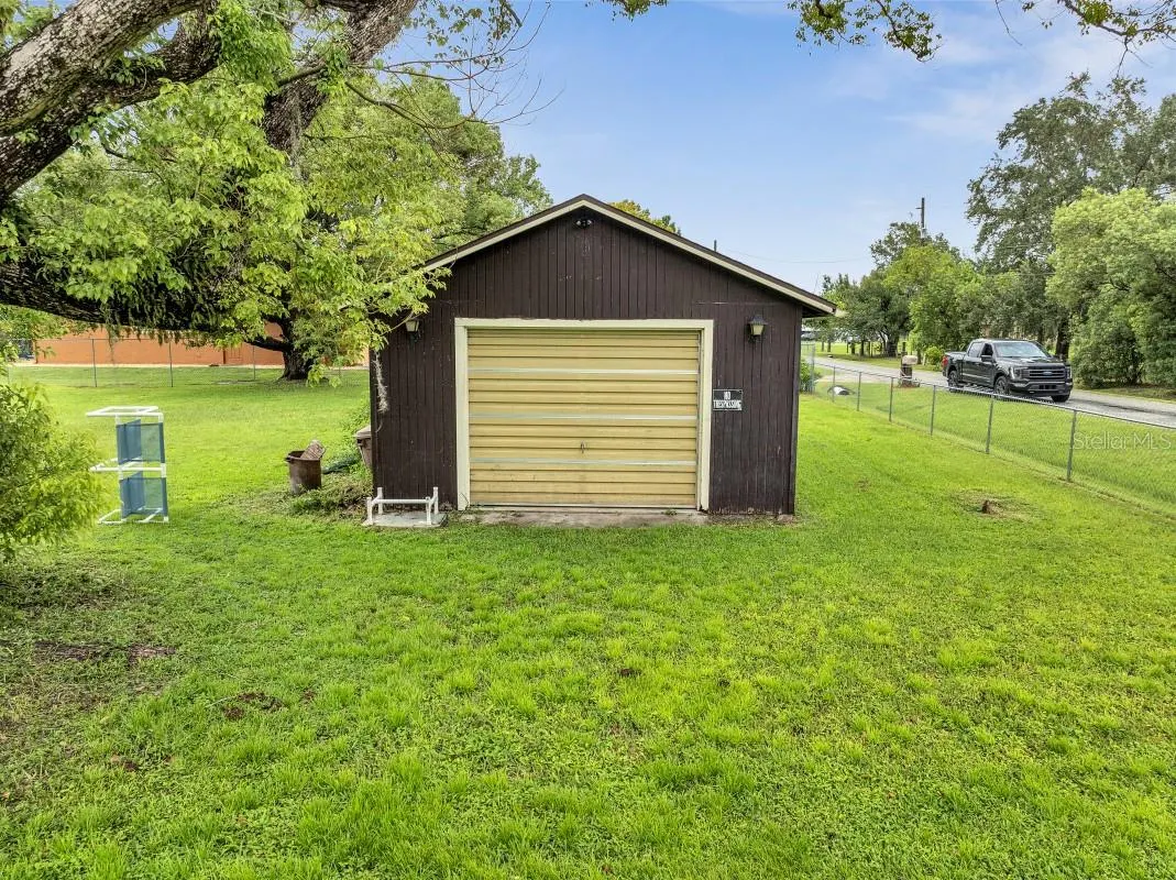 5601 LAKE LIZZIE DR