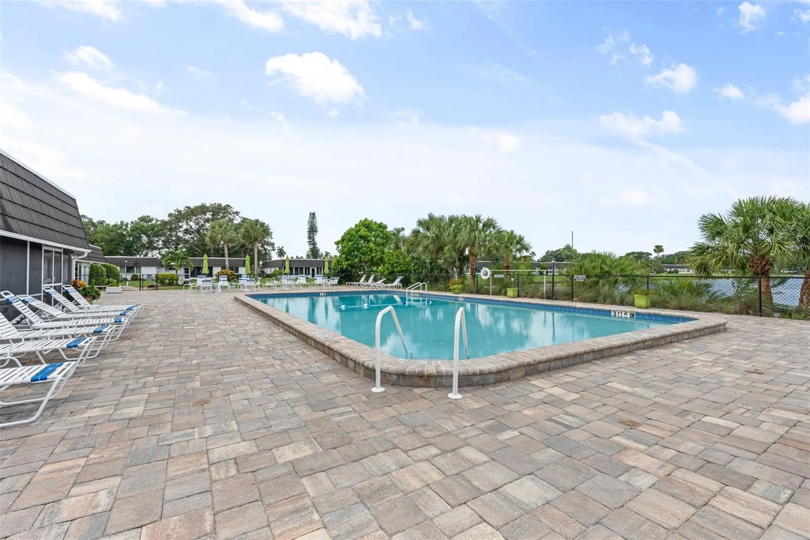3952 ASHWOOD LN #37, #37
