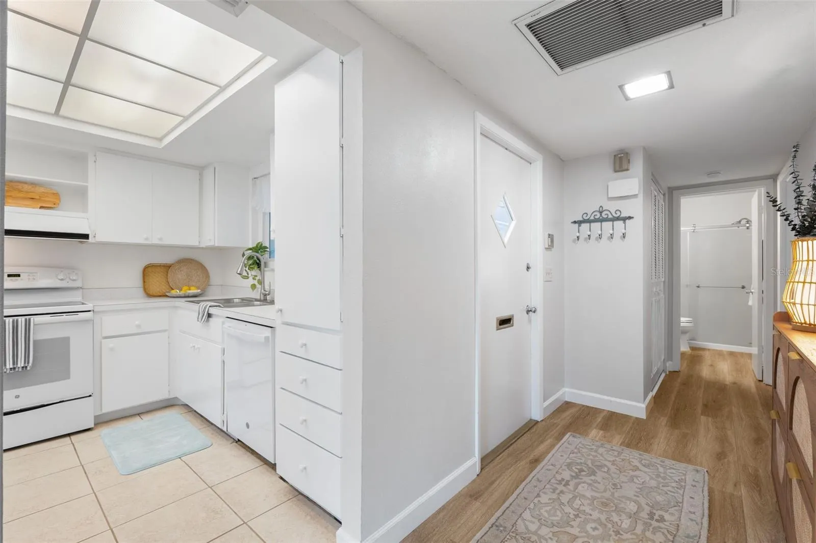 3952 ASHWOOD LN #37, #37