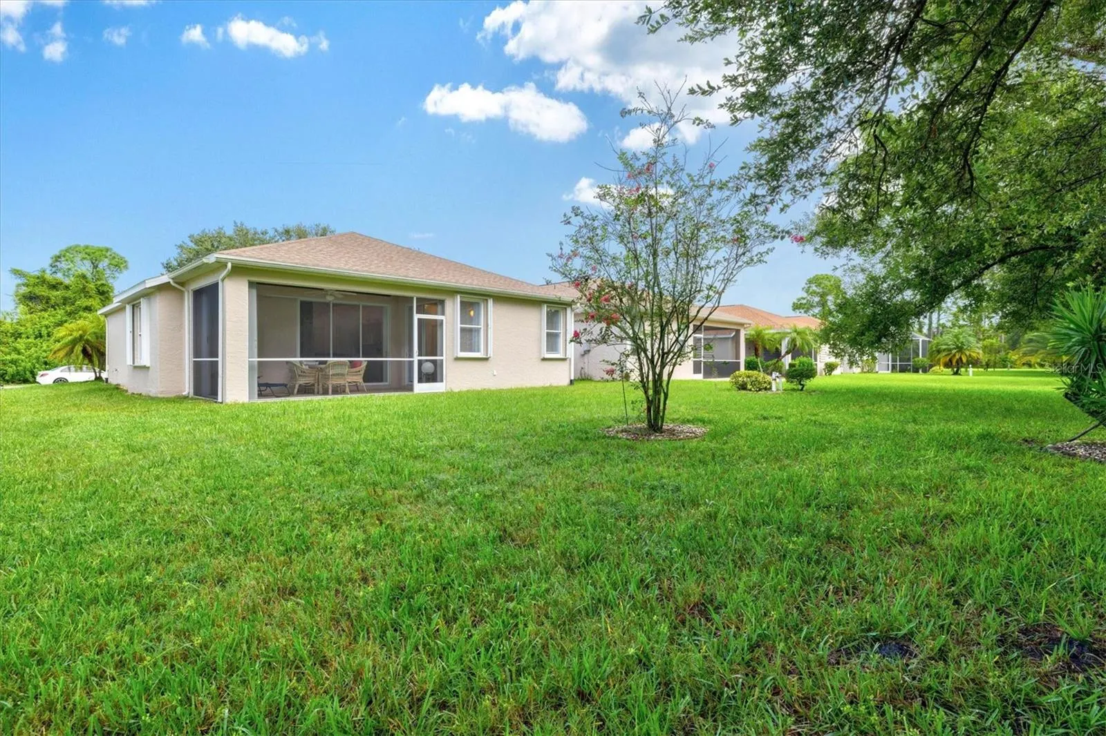 1434 HEDGEWOOD CIR