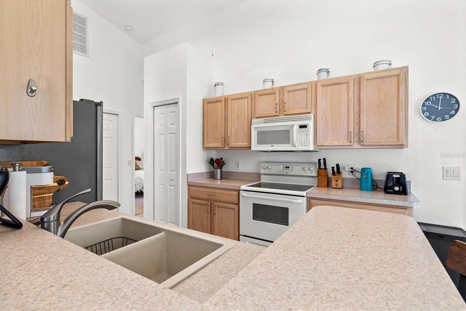 1434 HEDGEWOOD CIR