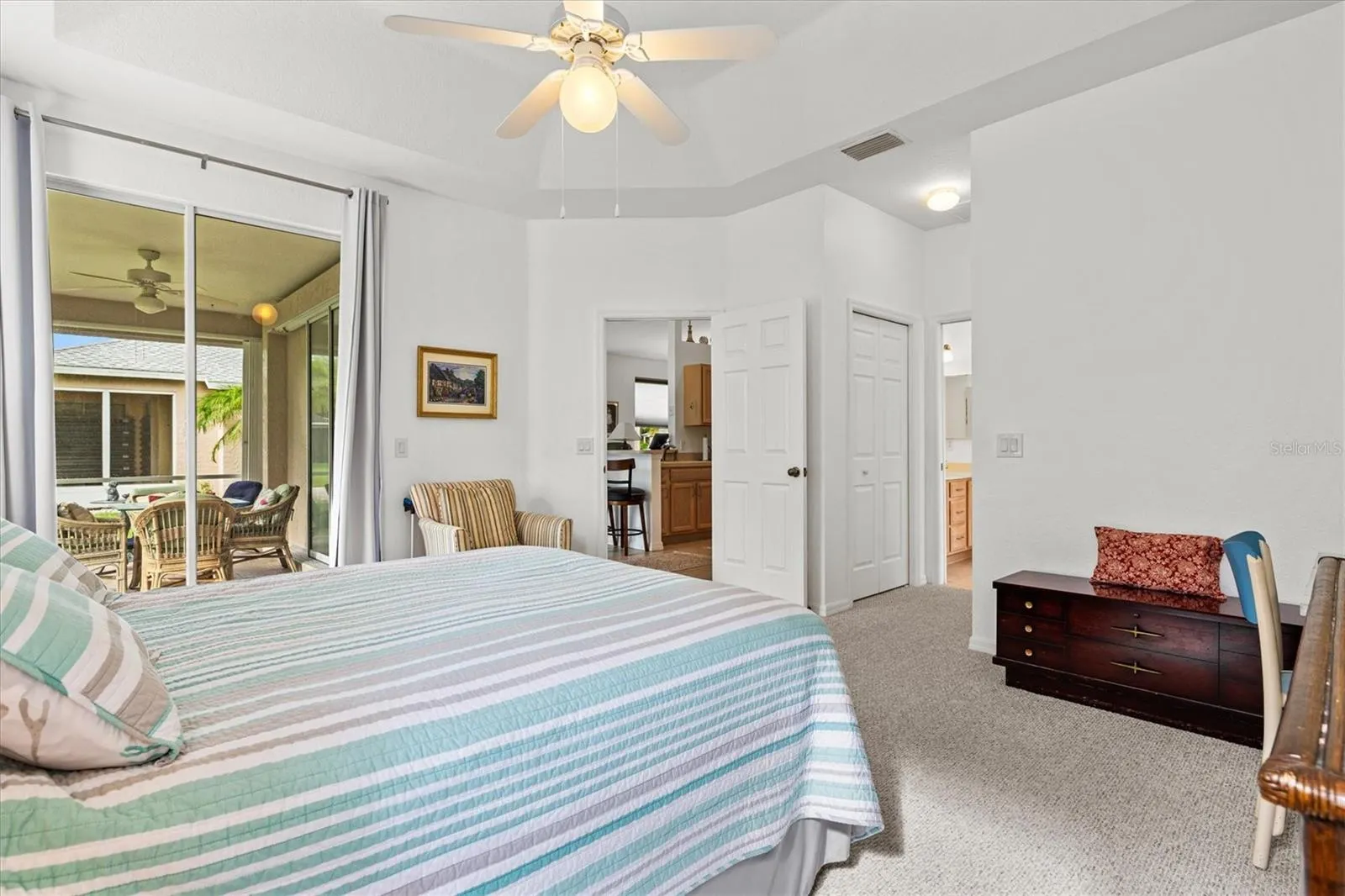 1434 HEDGEWOOD CIR