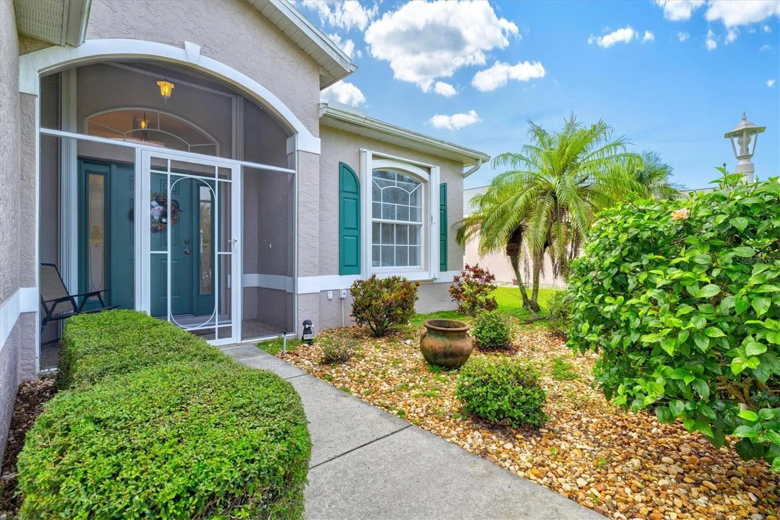 1434 HEDGEWOOD CIR