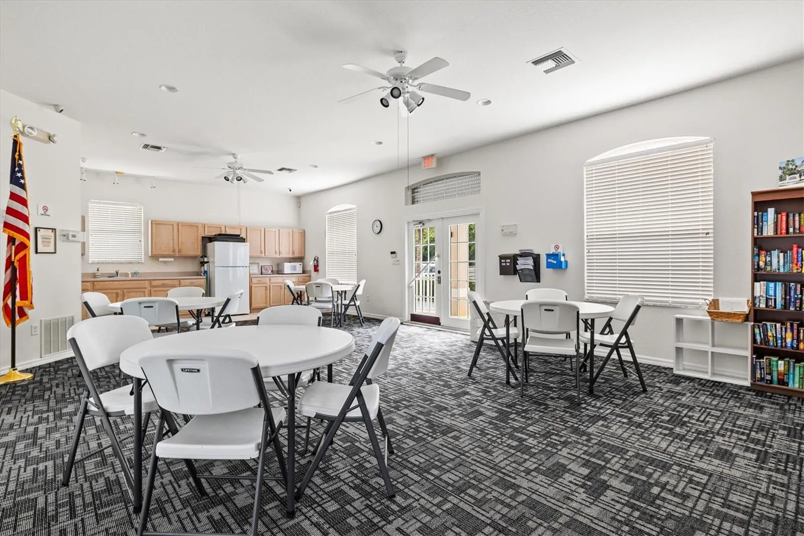 1434 HEDGEWOOD CIR