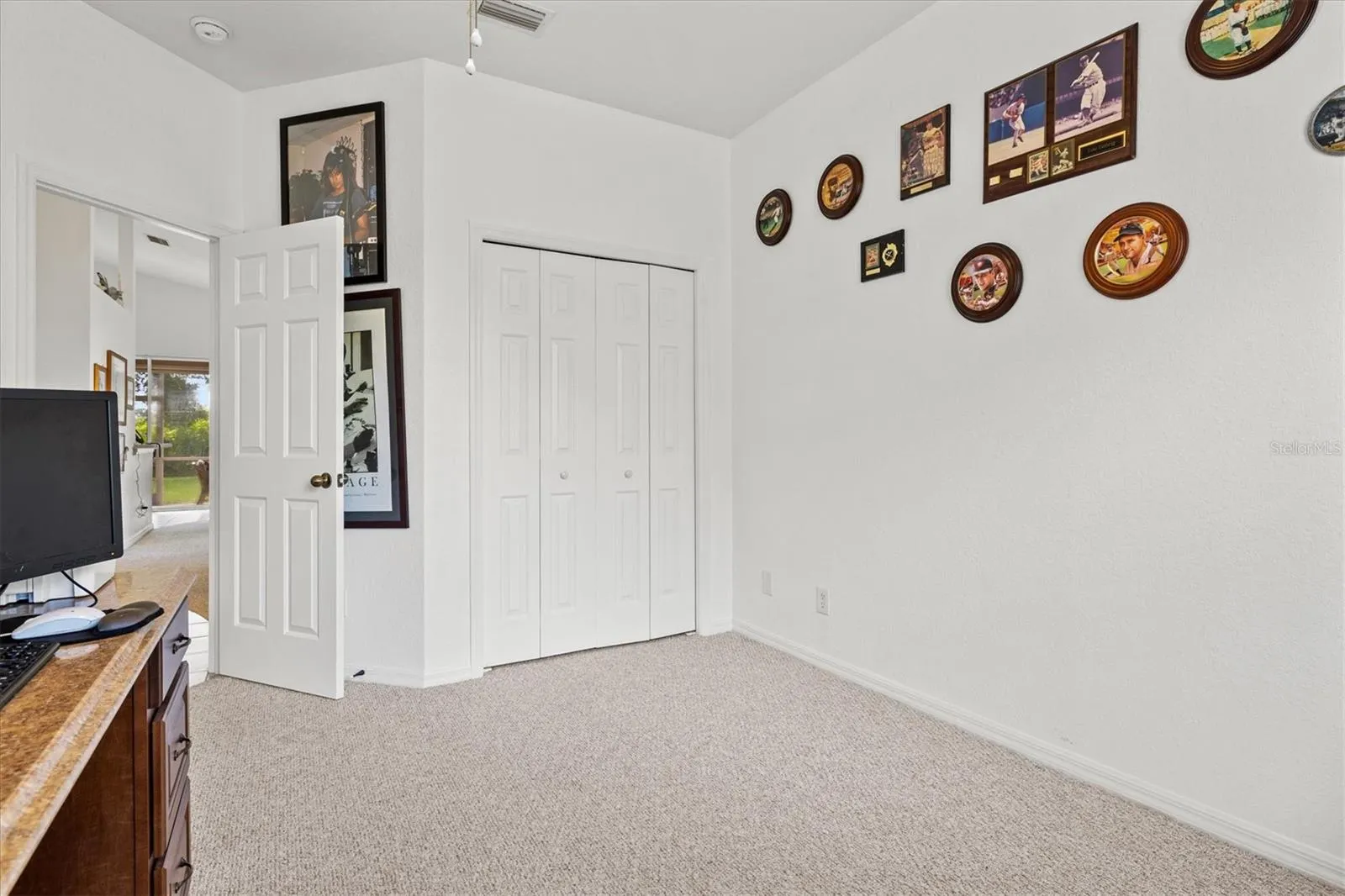 1434 HEDGEWOOD CIR