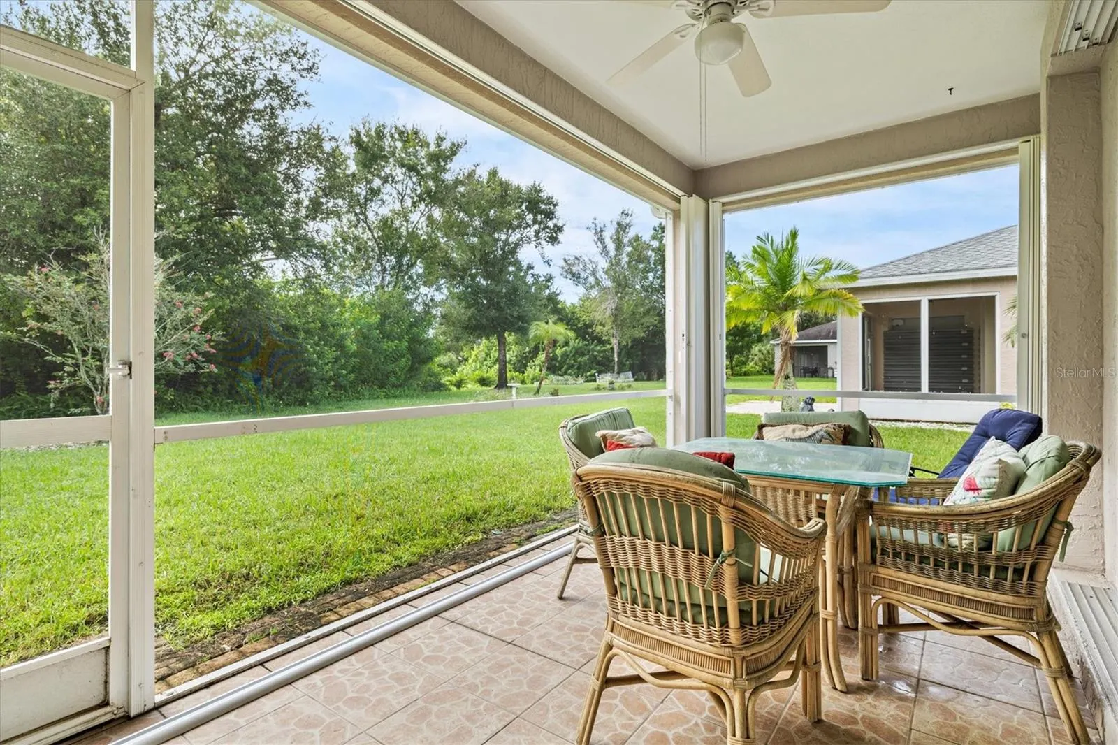 1434 HEDGEWOOD CIR