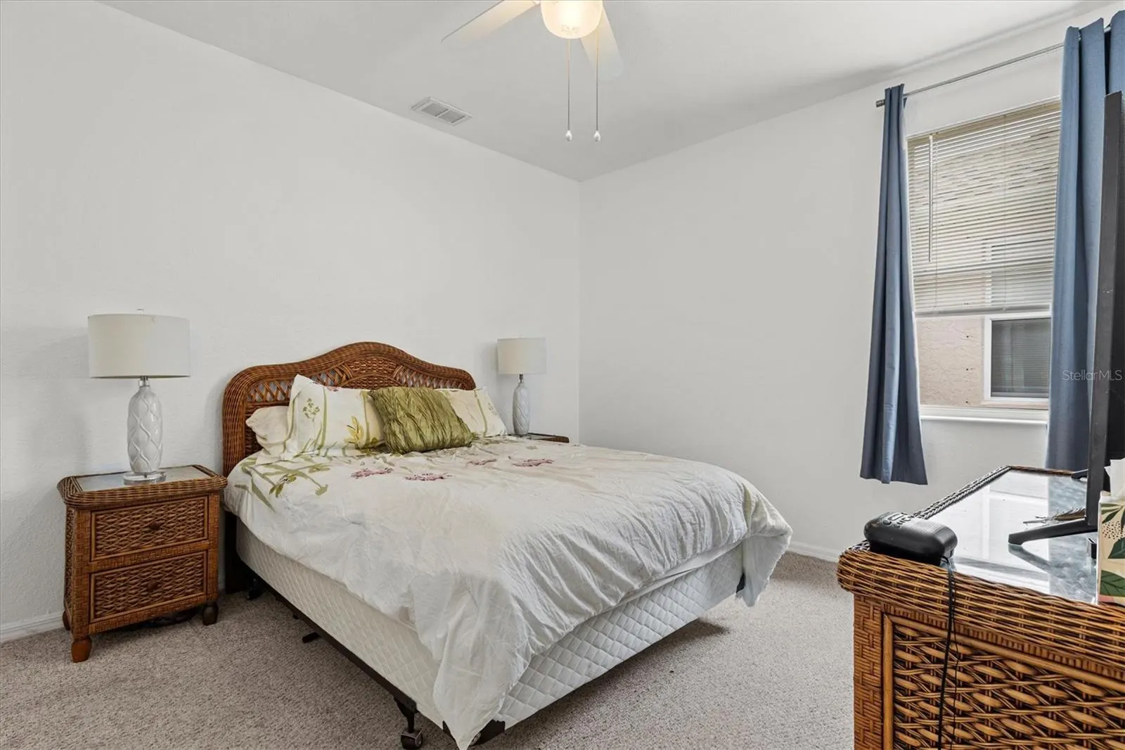 1434 HEDGEWOOD CIR