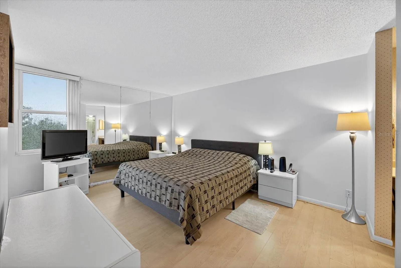 6051 SUN BLVD #403, #403