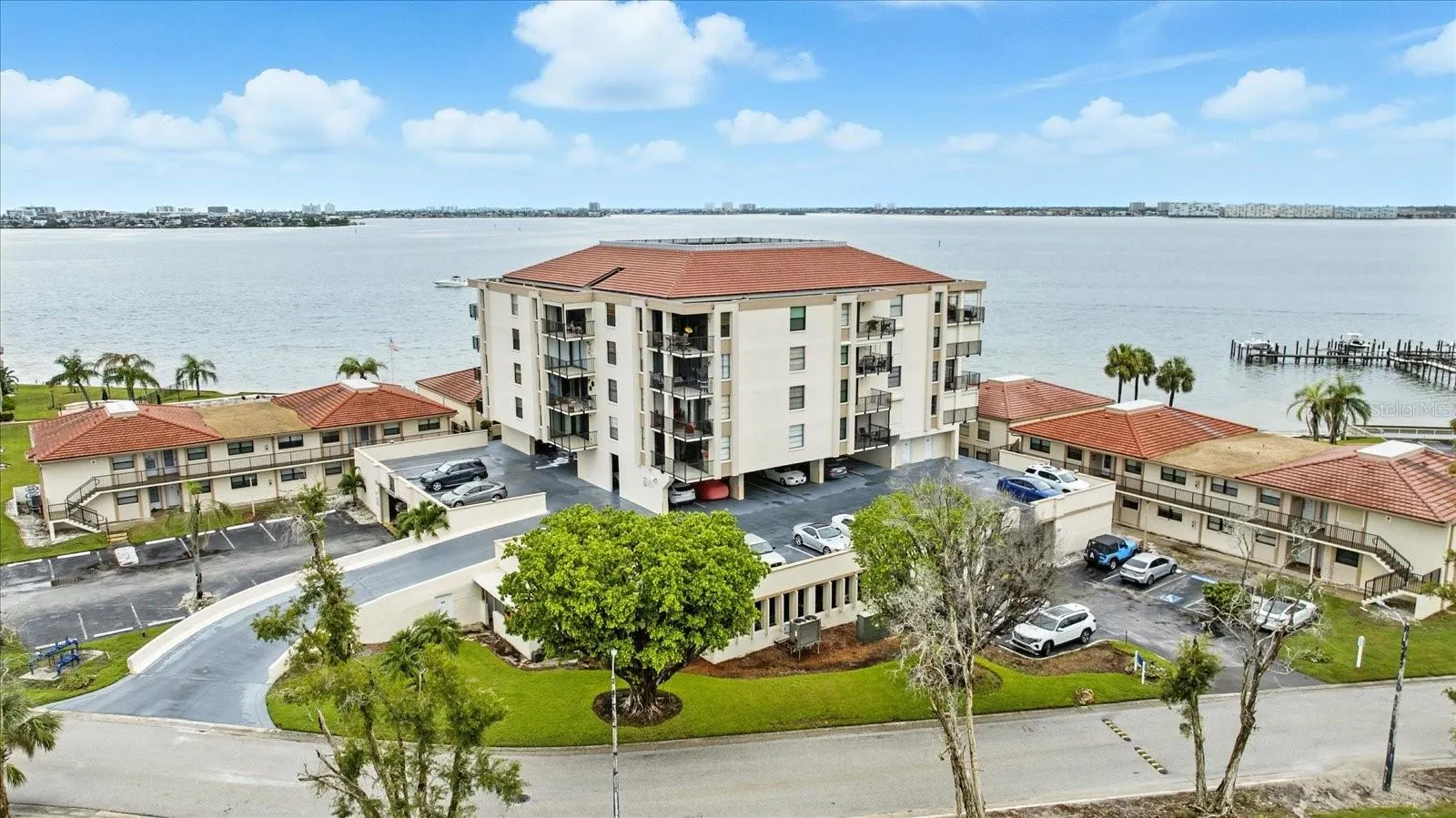 6051 SUN BLVD #403, #403
