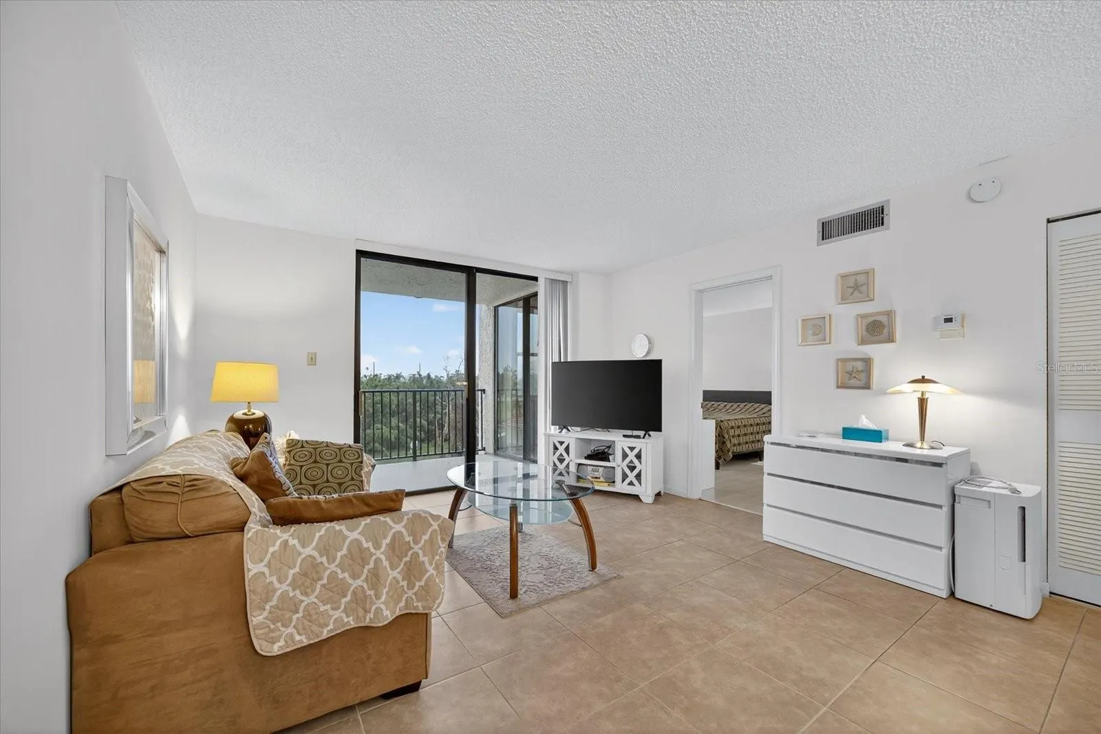 6051 SUN BLVD #403, #403
