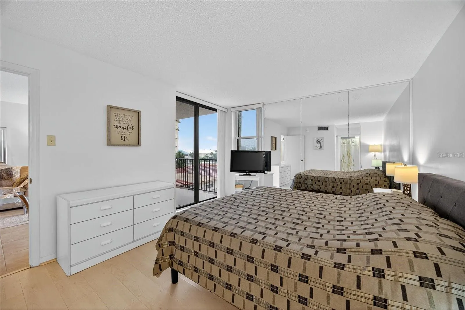 6051 SUN BLVD #403, #403