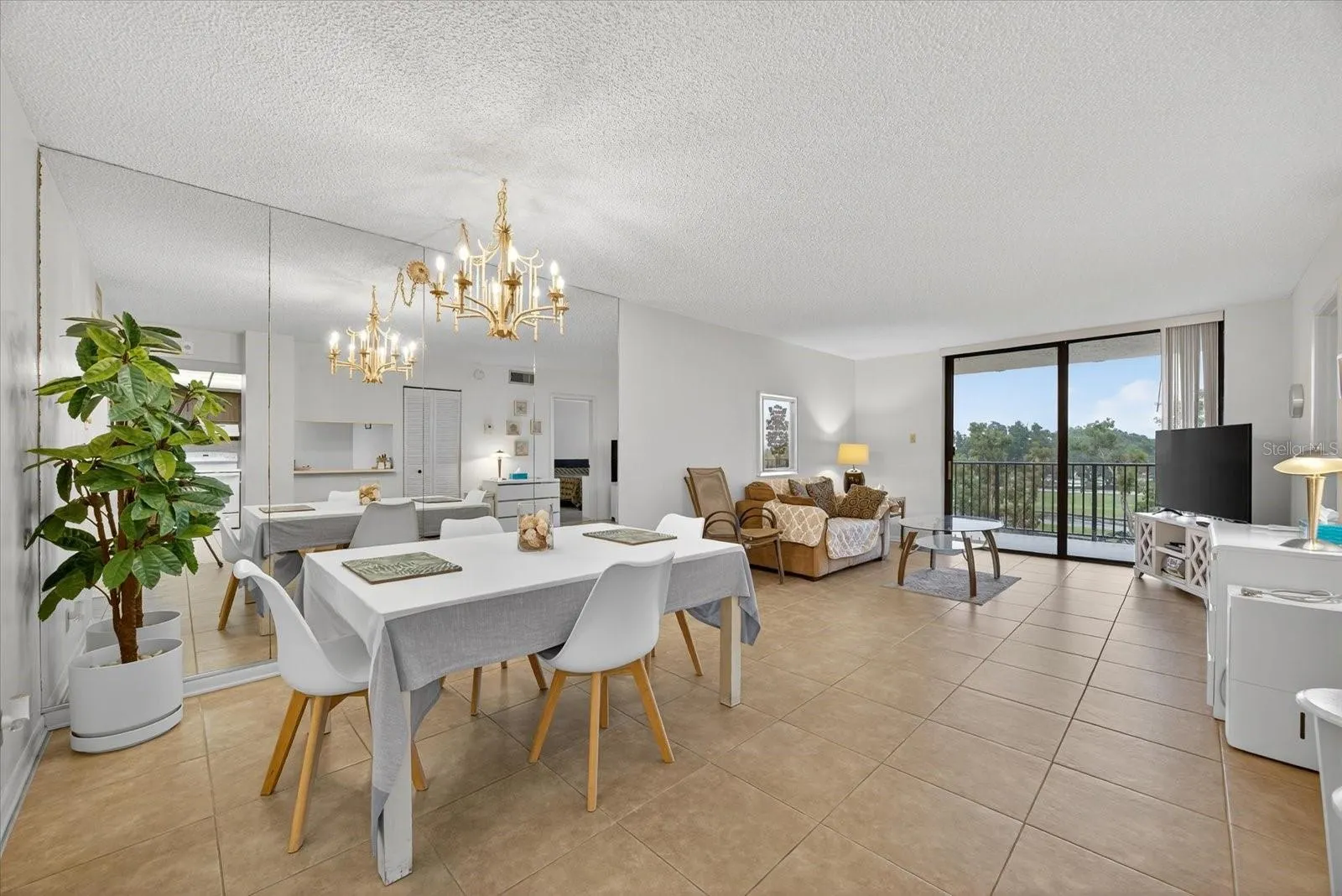 6051 SUN BLVD #403, #403