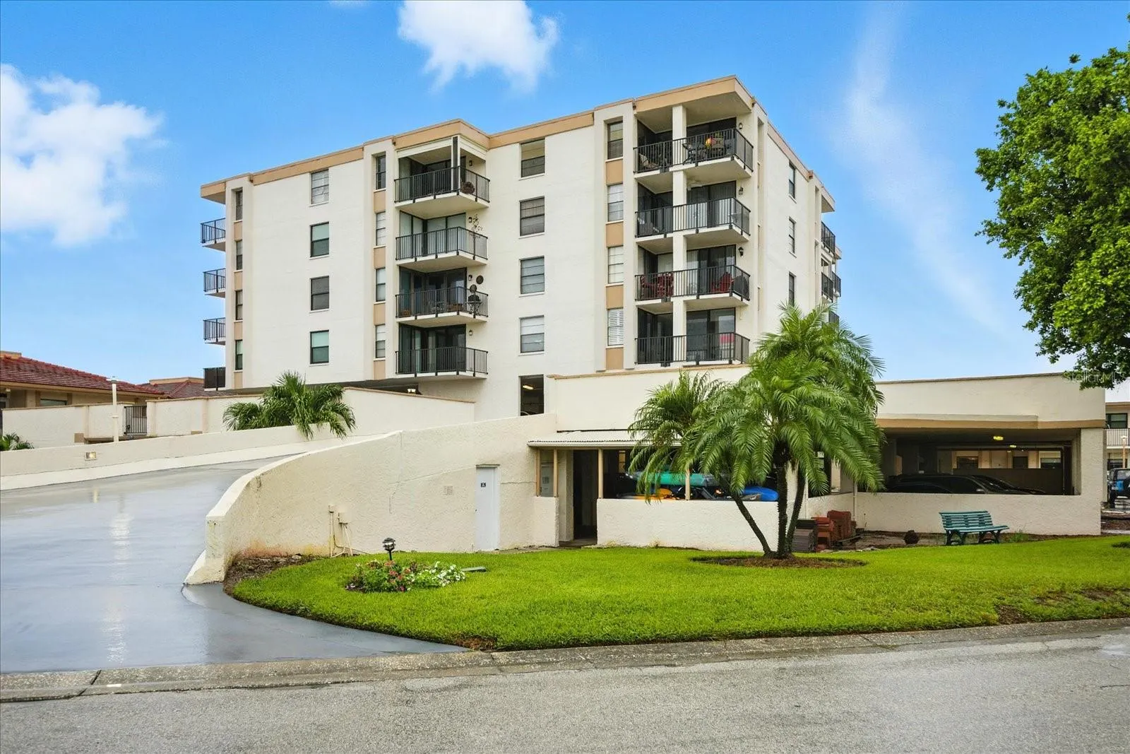 6051 SUN BLVD #403, #403