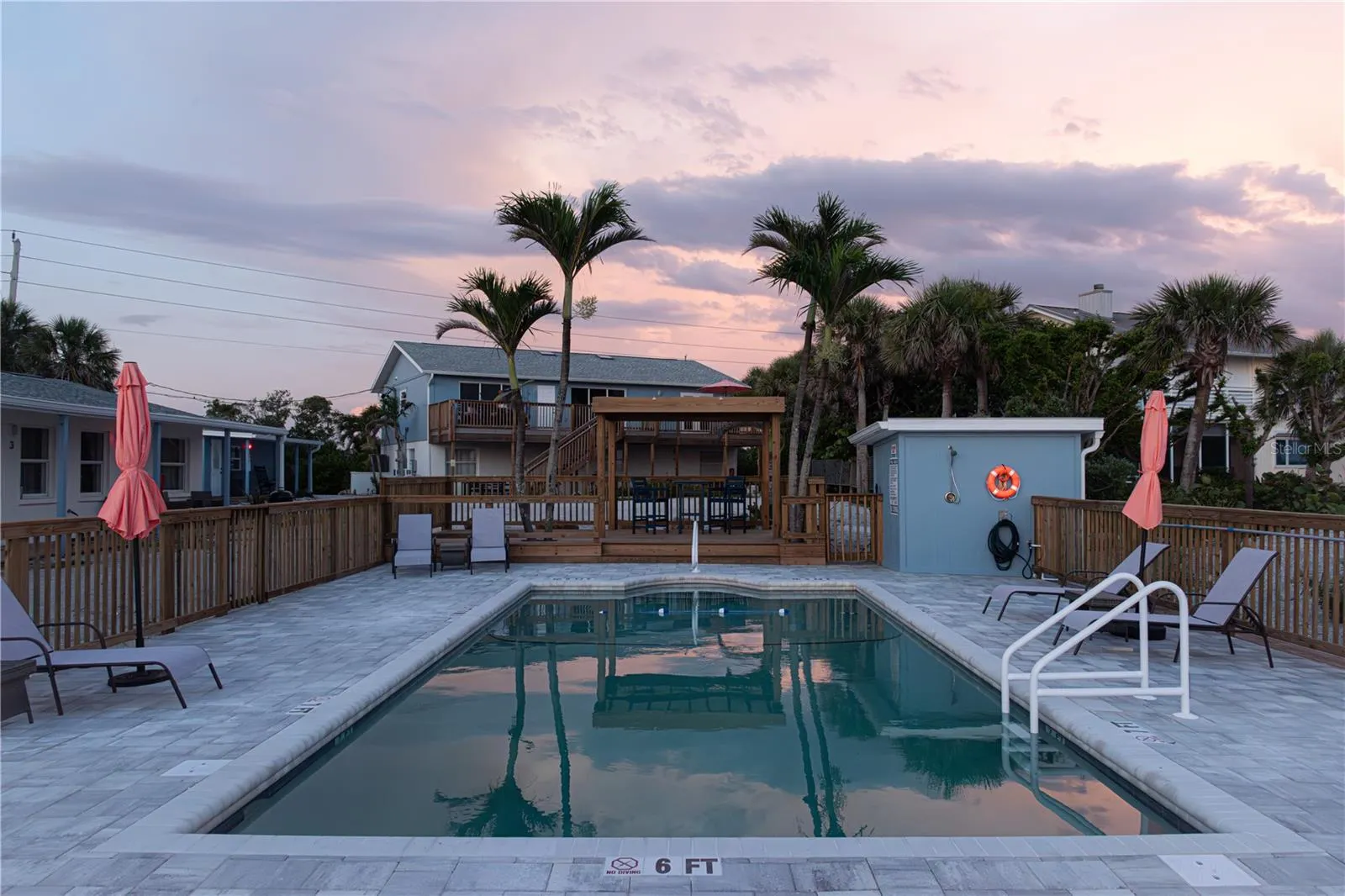 8520 MANASOTA KEY RD