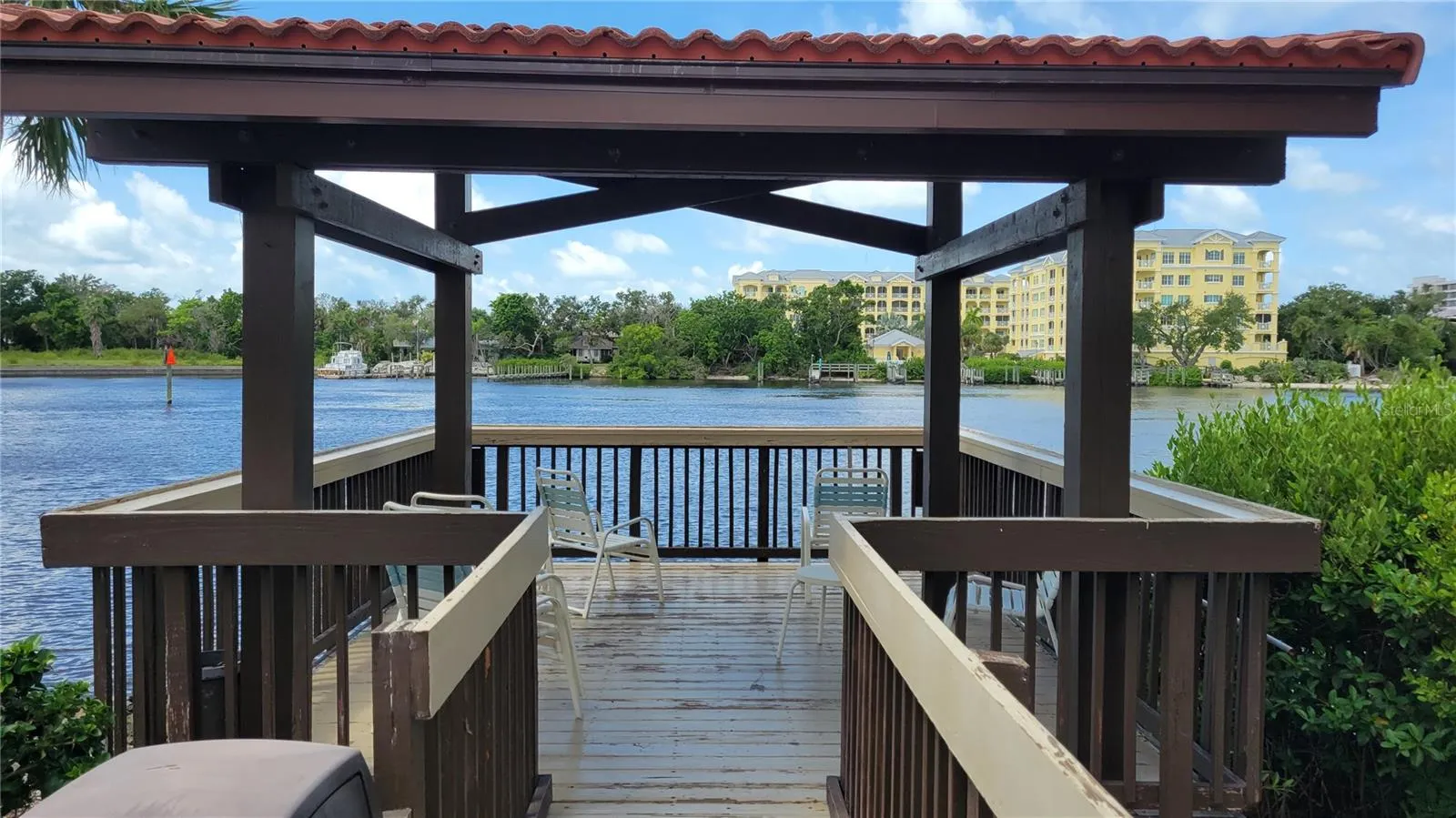 1626 STICKNEY POINT RD #102, #102