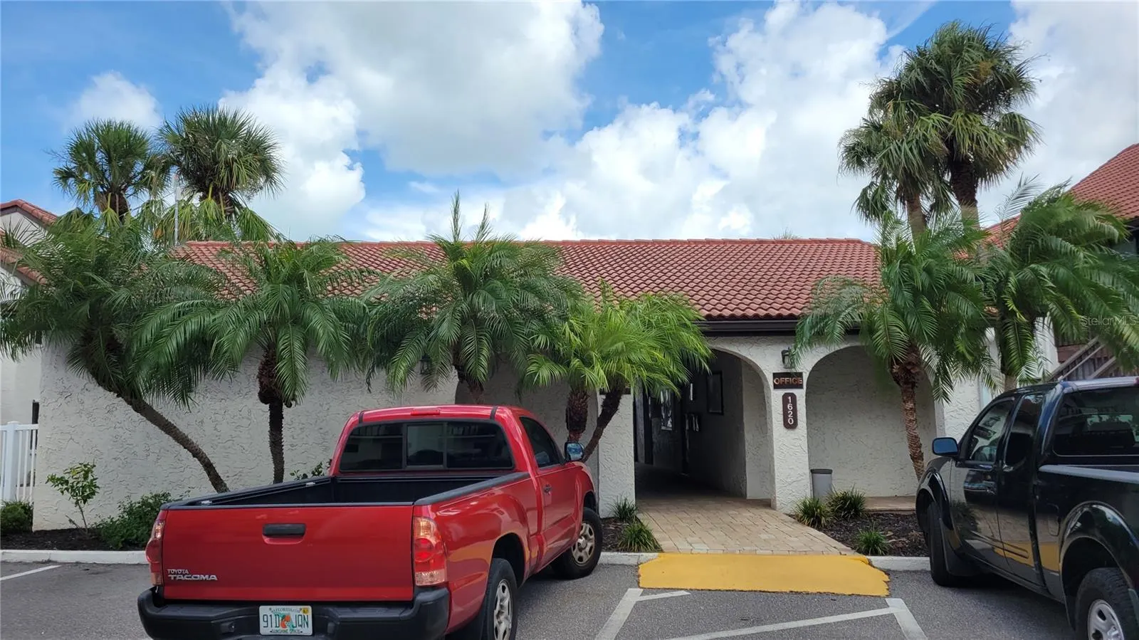 1626 STICKNEY POINT RD #102, #102
