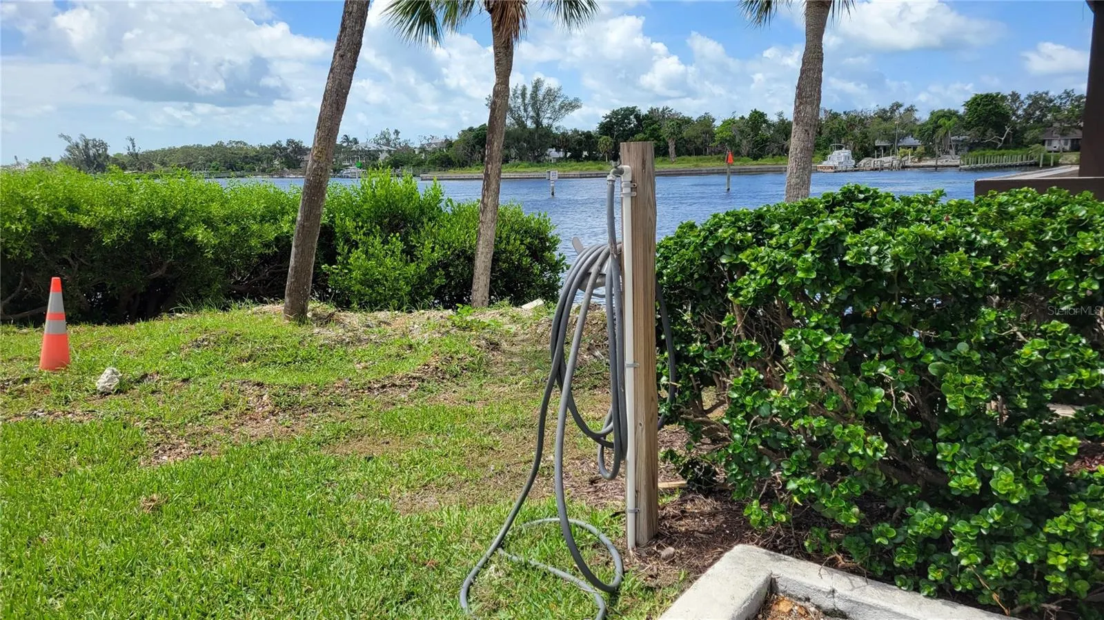 1626 STICKNEY POINT RD #102, #102